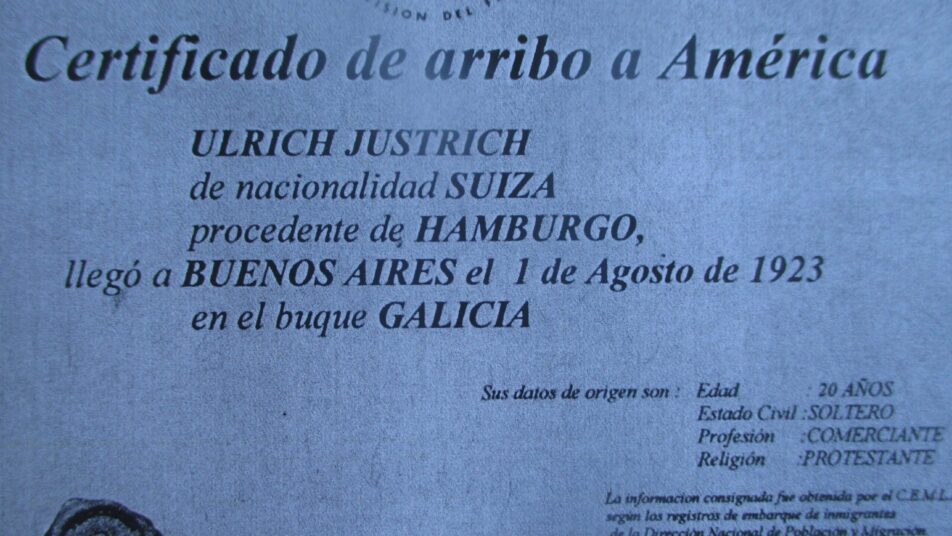 Das Dokument «Certificado de arribo a América» bestätigt die vor hundert Jahren erfolgte Ankunft von Ueli Jüstrich in Argentiniens Hauptstadt Buenos Aires.