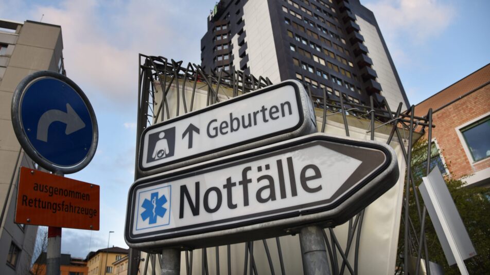 Die vier St. Galler Spitalverbunde haben über geplante Restrukturierungsmassnahmen informiert. (Archivbild: Hans Ulrich Gantenbein)