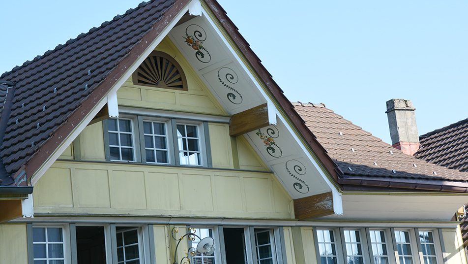 Das Haus an der Dorfstrasse 10 in Hundwil wurde mittels alter Handwerkstechniken restauriert.