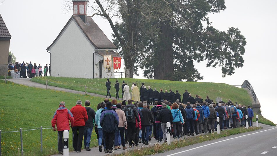 In Erinnerung an die Schlacht von 1405 findet jedes Jahr eine Gedenkwallfahrt von Appenzell zum Stoss statt. (Bilder: Josef Fritsche)