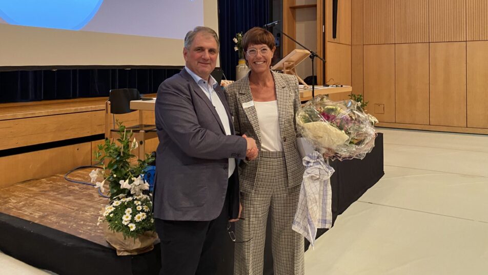 Das neue Ehrenmitglied Barbara Rusch zusammen mit Präsident René Rohner. (Bild: zVg)