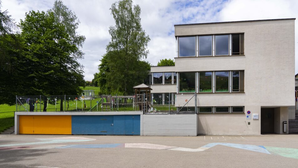 Der Doppelkindergarten wird im südöstlichen Bereich in die Schulanlage Müli integriert. (Bild: zVg)