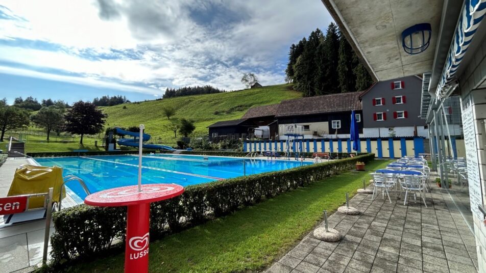 Nach Abschluss der Badesaison 2024 starten die Sanierungsarbeiten im Schwimmbad Walzenhausen.  (Bild: zVg)