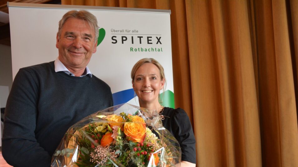 Andy Winker übergab am Samstagnachmittag das Präsidium der Spitex Rotbachtal an Jeannine Walser.