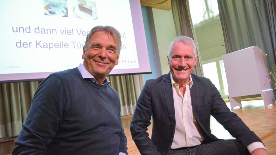 Andy Winkler, bisheriger Präsident (links), und Roman John, langjähriger Geschäftsführer der Spitex Rotbachtal freuen sich über die gelungene Nachfolgeregelung.