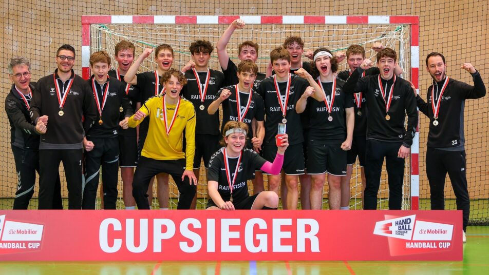 Freude pur nach dem Cupsieg der U17-Junioren der Spielgemeinschaft Appenzell/Teufen. (Bilder: zVg / Fabian Koller)