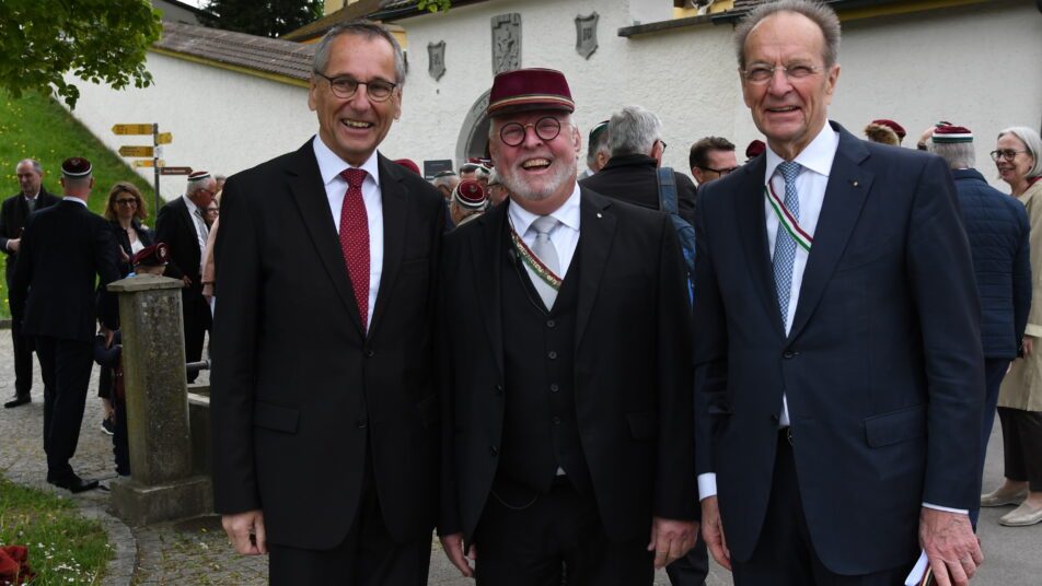 Kastenvogt Roland Inauen mit Vertretern des Vereins Kloster Maria Rosengarten Wonnenstein, Andreas Brändle und Bruno Hug (Vereinspräsident).