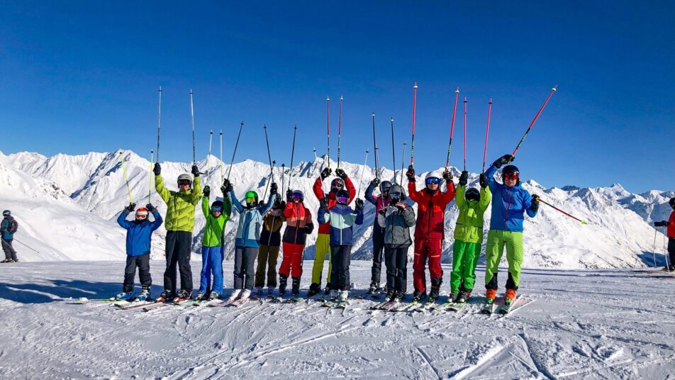 Die Teilnehmer des Skiweekends genossen die tollen Bedingungen in Sölden. (Bild: zVg)