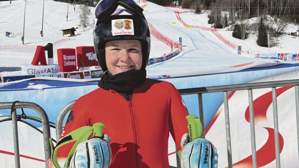 Stefanie Grob darf sich über ihren zweiten Podestplatz auf der zweithöchsten Stufe des Alpinskisports freuen. (Archivbild: zVg / GEPA Pictures)