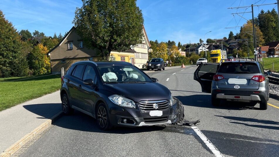 Glücklicherweise blieb es beim Unfall auf der Gaiserstrasse bei Sachschaden. (Bild: kai)