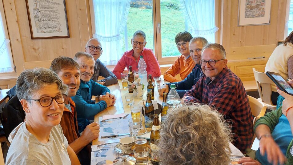 Grossfamilie Kleger aus Niederhelfenschwil freute sich auf den Gottesdienst von Pater Josef Rosenast, ehemaliger Pfarrer in Niederhelfenschwil.